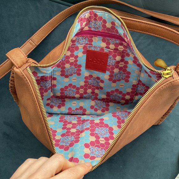 Authentic leather HOBO shoulder cross body bag - Picture 9 of 10